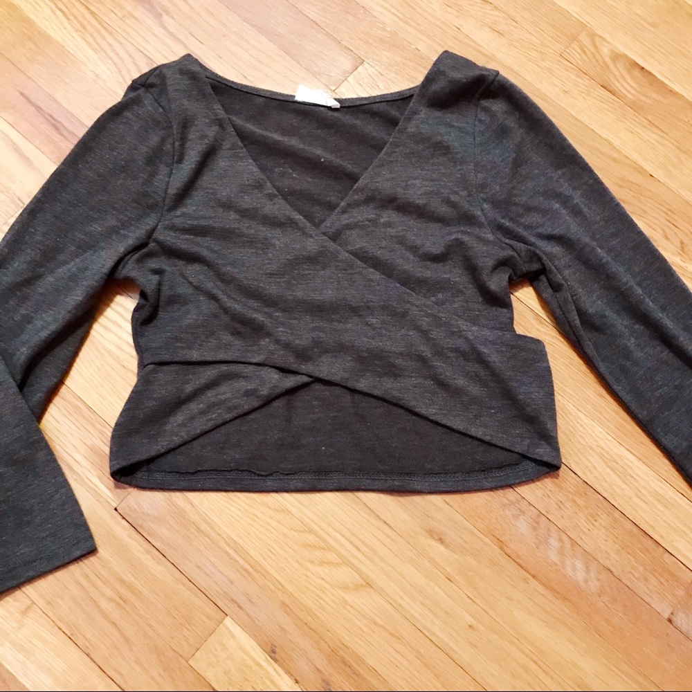 EUC long sleeve Tobi wrap crop top. size xs